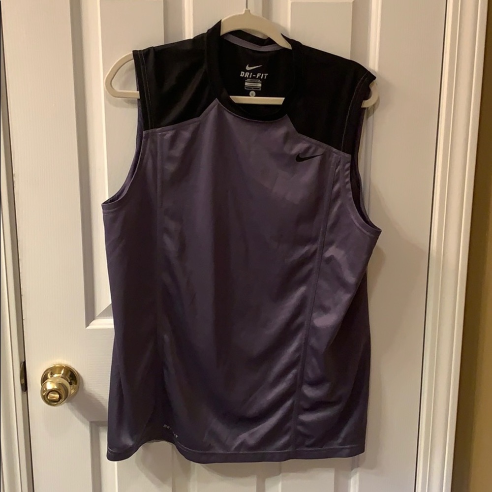 Like new!! - Sleeveless workout shirt!